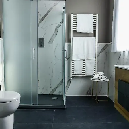 ベッド・アンド・ブレックファスト Raphaelle Relais 4*