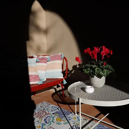 Raphaelle Relais Bed & Breakfast *