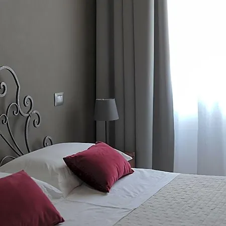 Bed & Breakfast Raphaelle Relais 4*