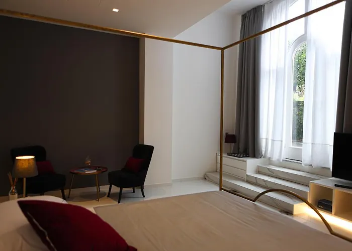 Raphaelle Relais Nocleg ze śniadaniem 4*